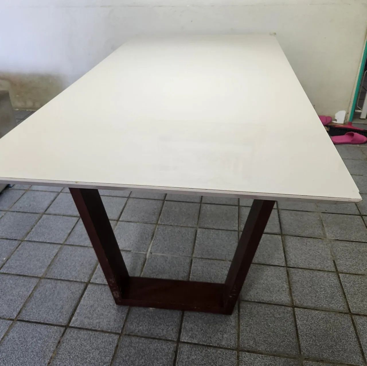 Mesa de Jantar + Seis Cadeiras em Madeira 