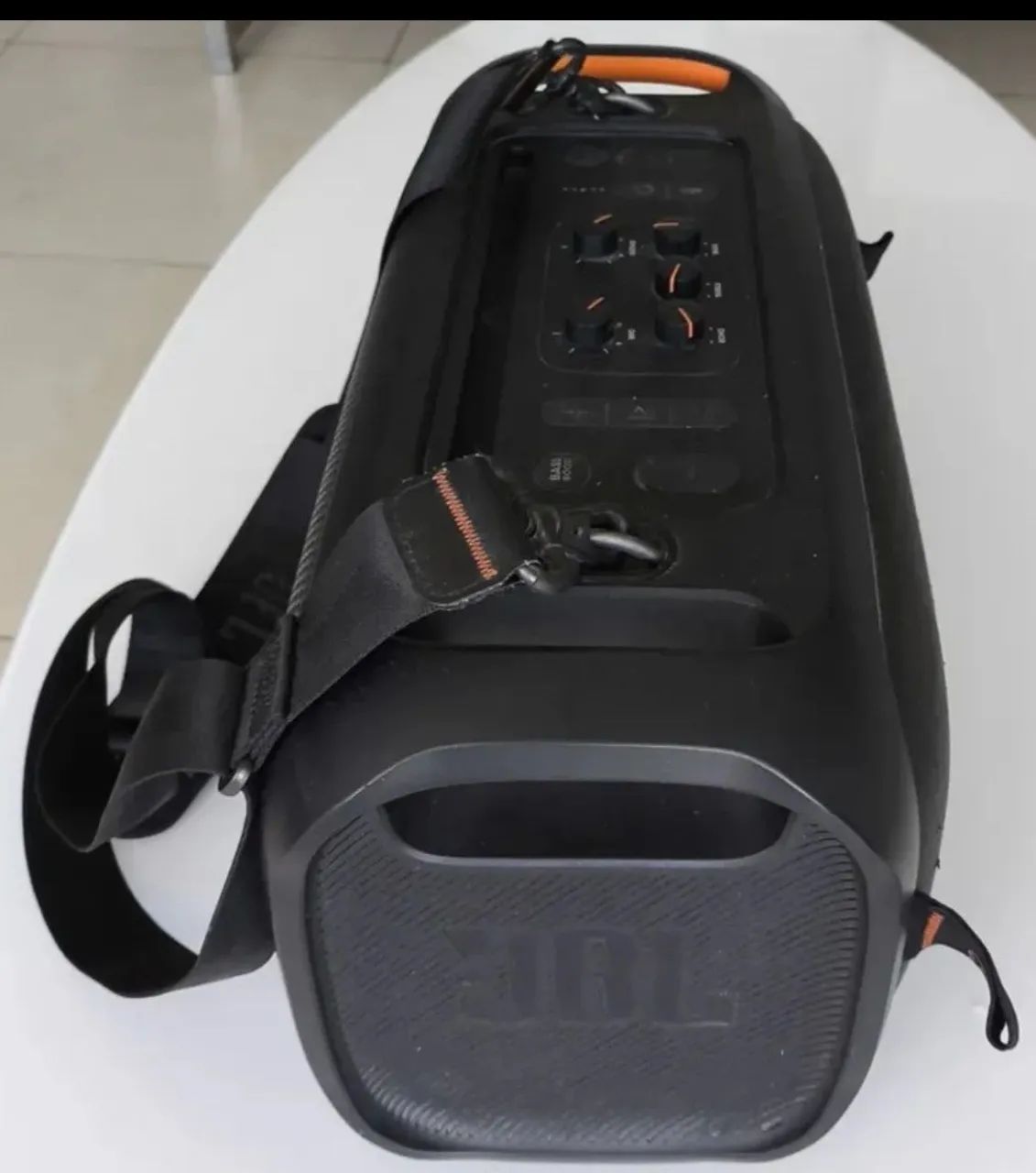 Caixa JBL party to Go com microfone e bolsa alcochoada de proteção com alça - Foto 2