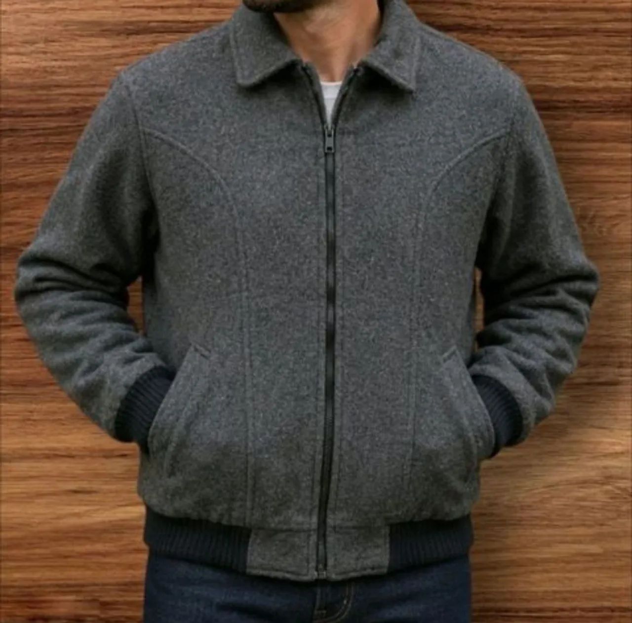 Jaqueta lã  reversível,  cinza e preta , veste GG, modelo bomber, peça impecável,  ideal 