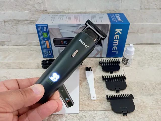 Maquina Cortar Cabelo Kemei-1113 Display Digital