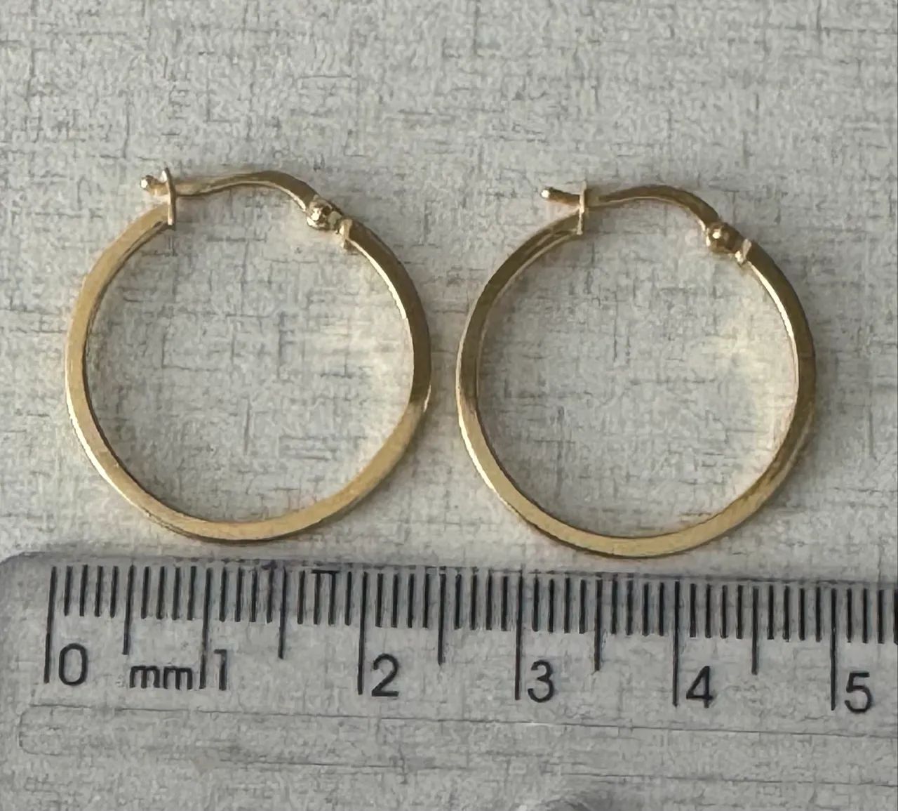 Brinco ouro 18K - argola - 2g - aprox 2,5cm  - Foto 3
