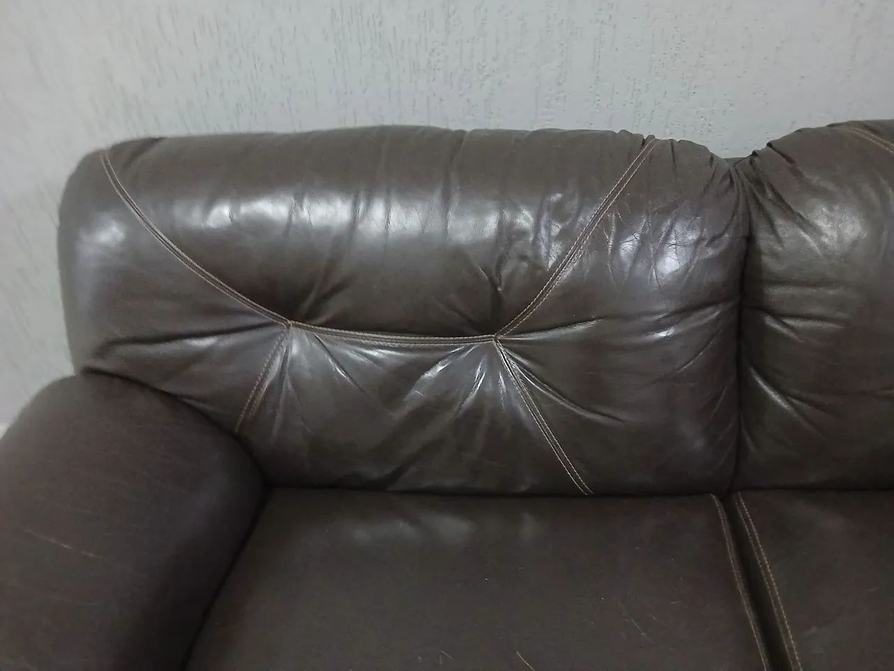 Sofá de Couro Marrom  - Foto 4