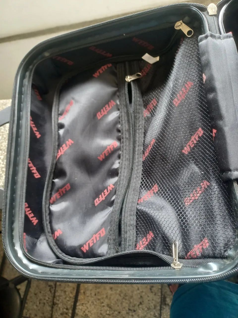 Frasqueira preta para viagem - Foto 5