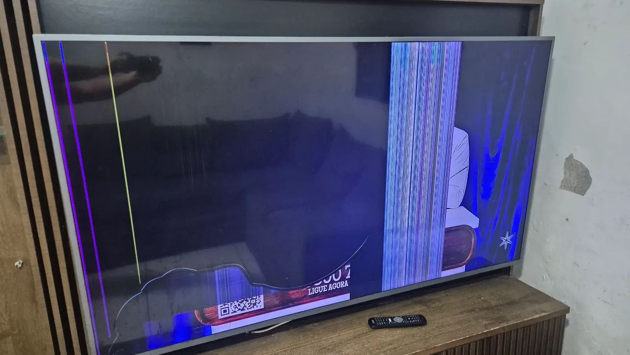 Tv philips de 70 polegadas usada apenas retiradas de peças