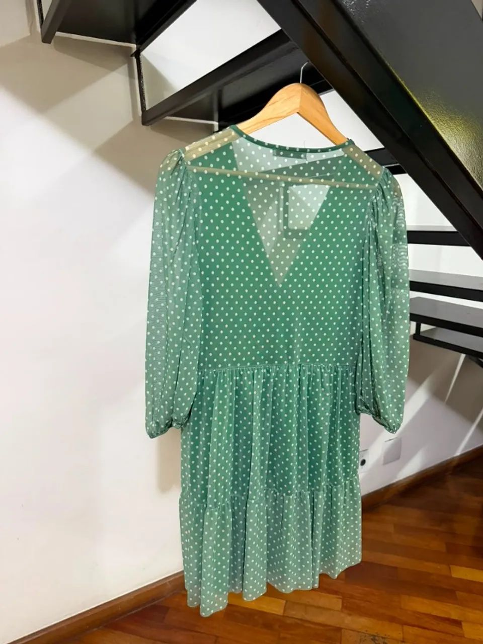 Vestido princesinha verde de bolinhas brancas  - Foto 3