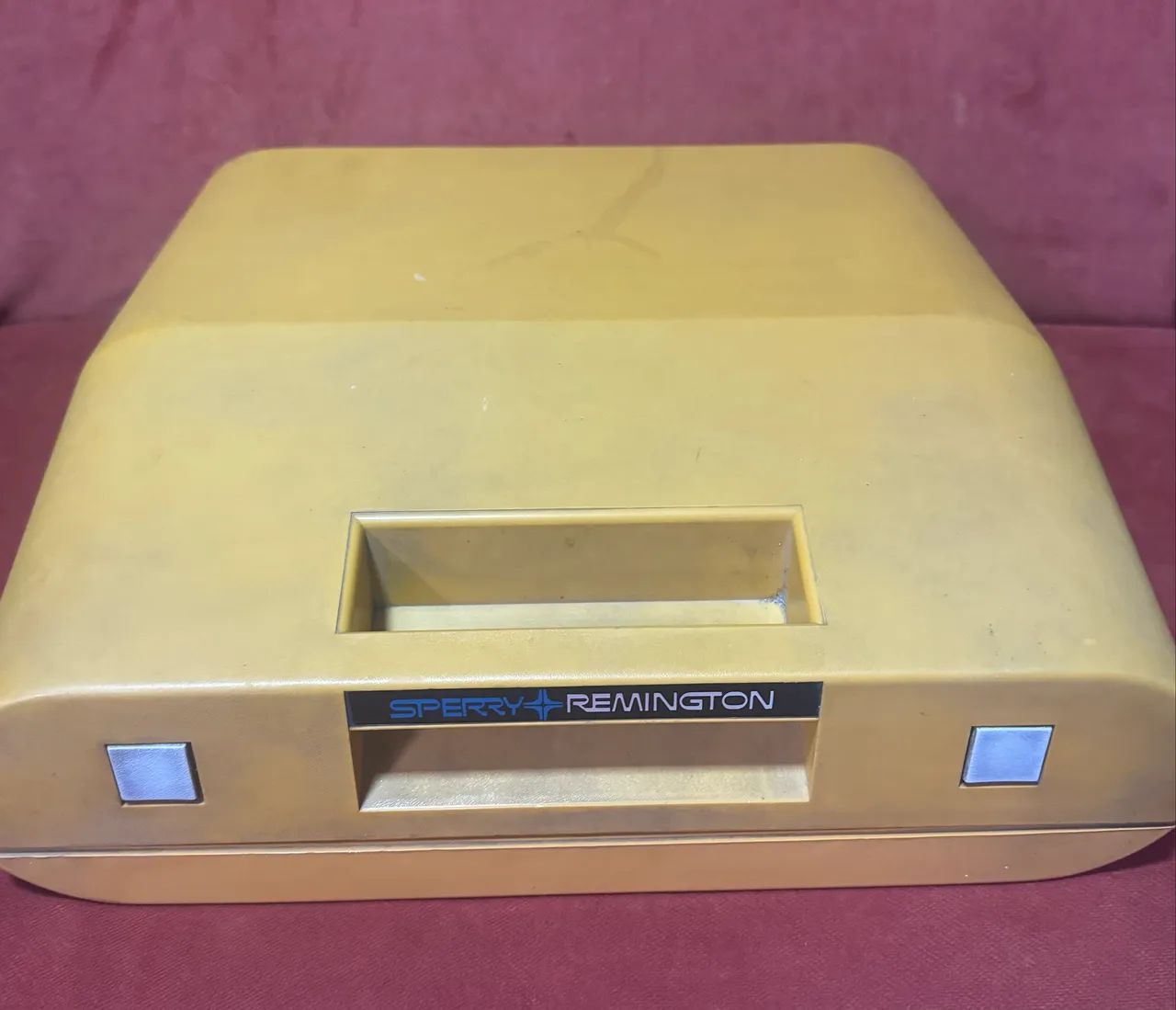 Máquina de datilografia Reminhton Sperry12 - Foto 2
