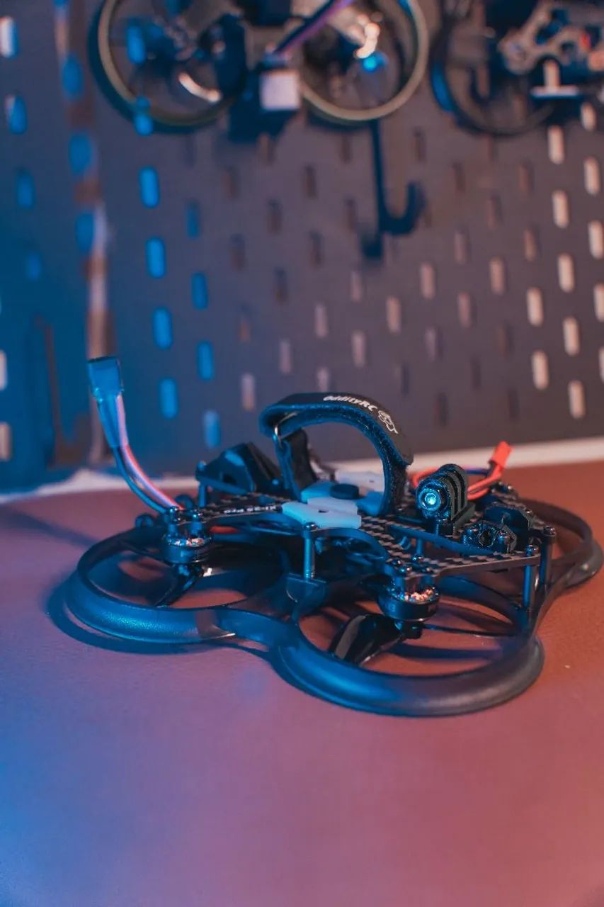 Drone FPV 2,5" - Cinewhoop sem VTX