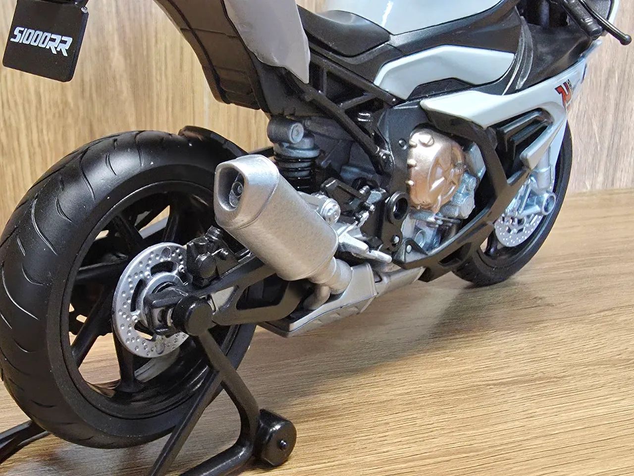Miniatura BMW S1000RR escala 1:12 Welly  - Foto 3