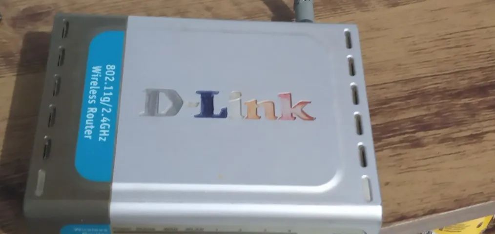 Roteador D-Link DI-524 802.11g 2.4GHz - Funcionando - Antena quebrada - Foto 4