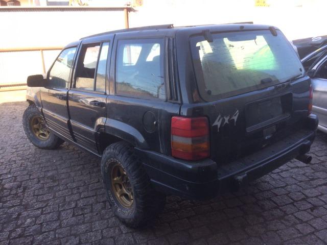 Sucata para retirada de peças Jeep lared
