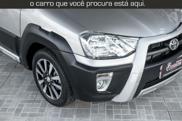 Toyota Etios Cross 1.5 Automático ( 16.000 km Com Kit Gas ) - Foto 3