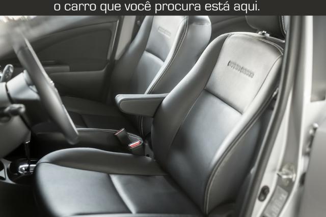 Toyota Etios Cross 1.5 Automático ( 16.000 km Com Kit Gas ) - Foto 2