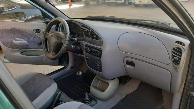 Ford Fiesta 1.0 1999 4 Portas c/ Direção Hidráulica - Foto 9