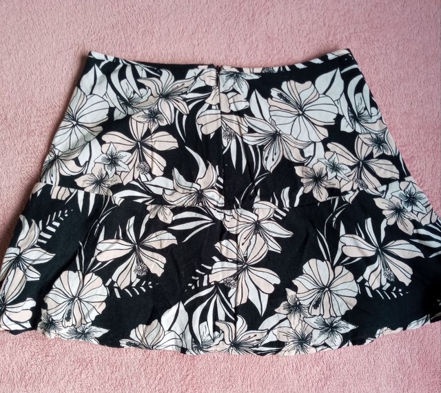 Saia curta estampada. - Foto 4