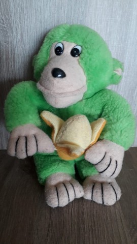 Macaco de pelúcia