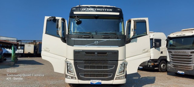 VOLVO FH460 4X2 2018/2018 CABINE LC + GELADEIRA