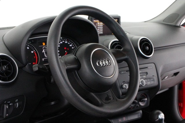 Audi A1 1.4 Sportback Stracttion 2014/2014 - Automático - Foto 5