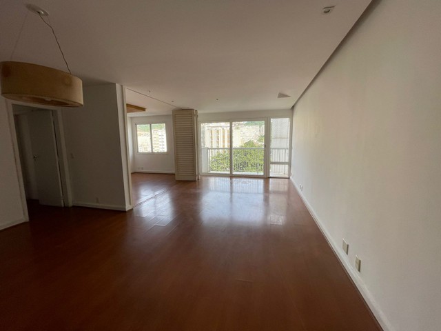 Apartamento para venda tem 117 metros quadrados com 3 quartos em Leblon - Rio de Janeiro -