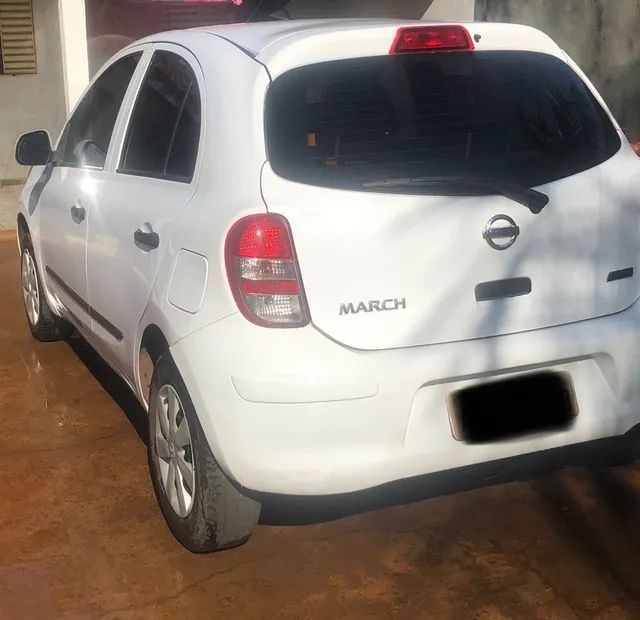 Nissan March  - Foto 2