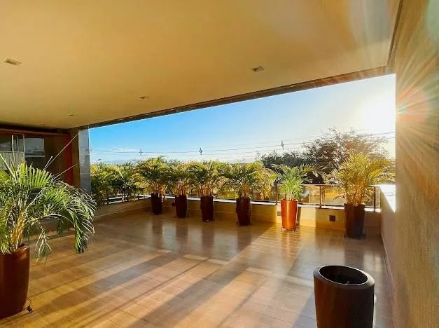 Casa de esquina mobiliada frente praça no Alphaville Ceará - Foto 12