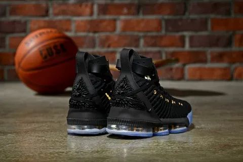 Tênis Nike LeBron 16 novo 39 - Foto 3