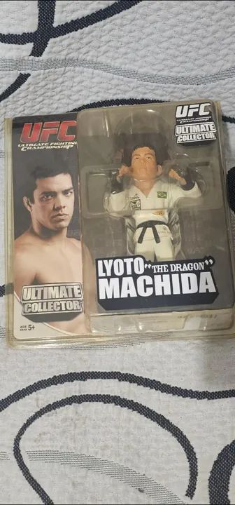 FIGURA DE AÇÃO UFC ITEM PARA COLECIONADOR LACRADO COM KIMONO