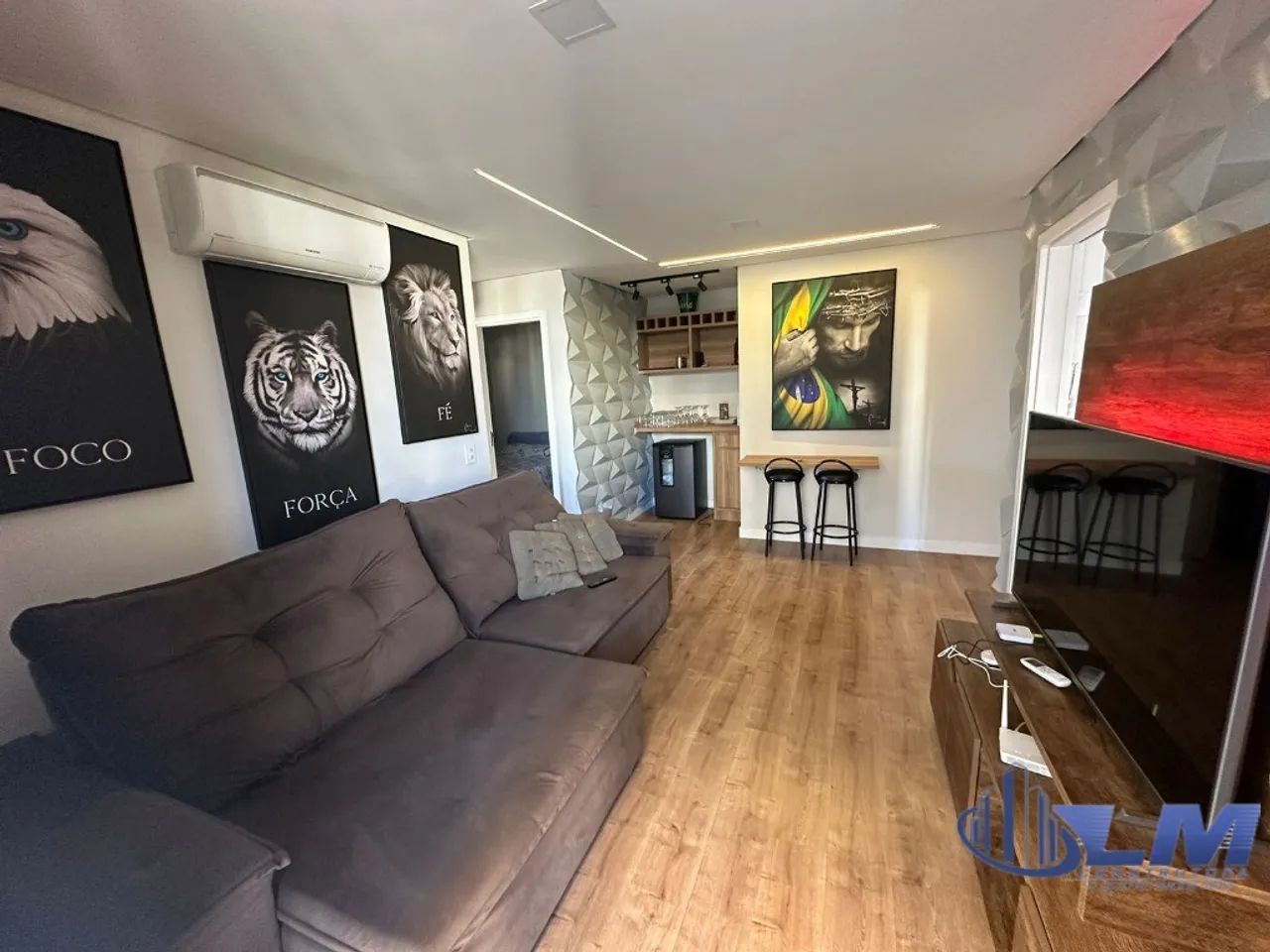 APARTAMENTO MOBILIADO NA PRAIA DO MORRO COM 02 QUARTOS SENDO 01 SUITE, SALA DE JANTAR, SAL