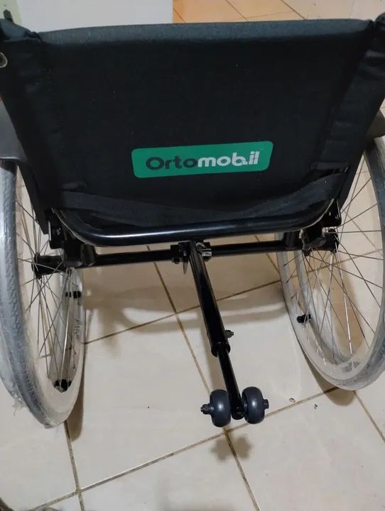 Cadeira de Rodas mono bloco nova - Foto 2