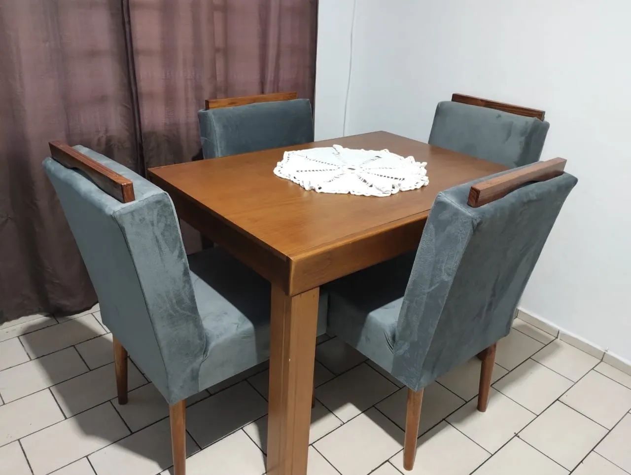 CADEIRA DE JANTAR COM PUXADOR 150,00 CADA