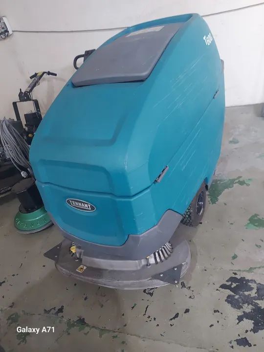 Lavadora de piso Tennant T600 - Foto 2
