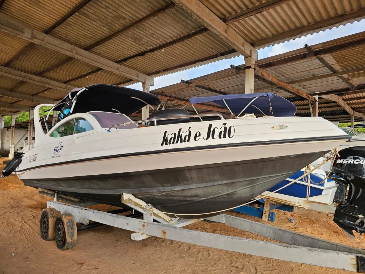 Lancha 24 pés
