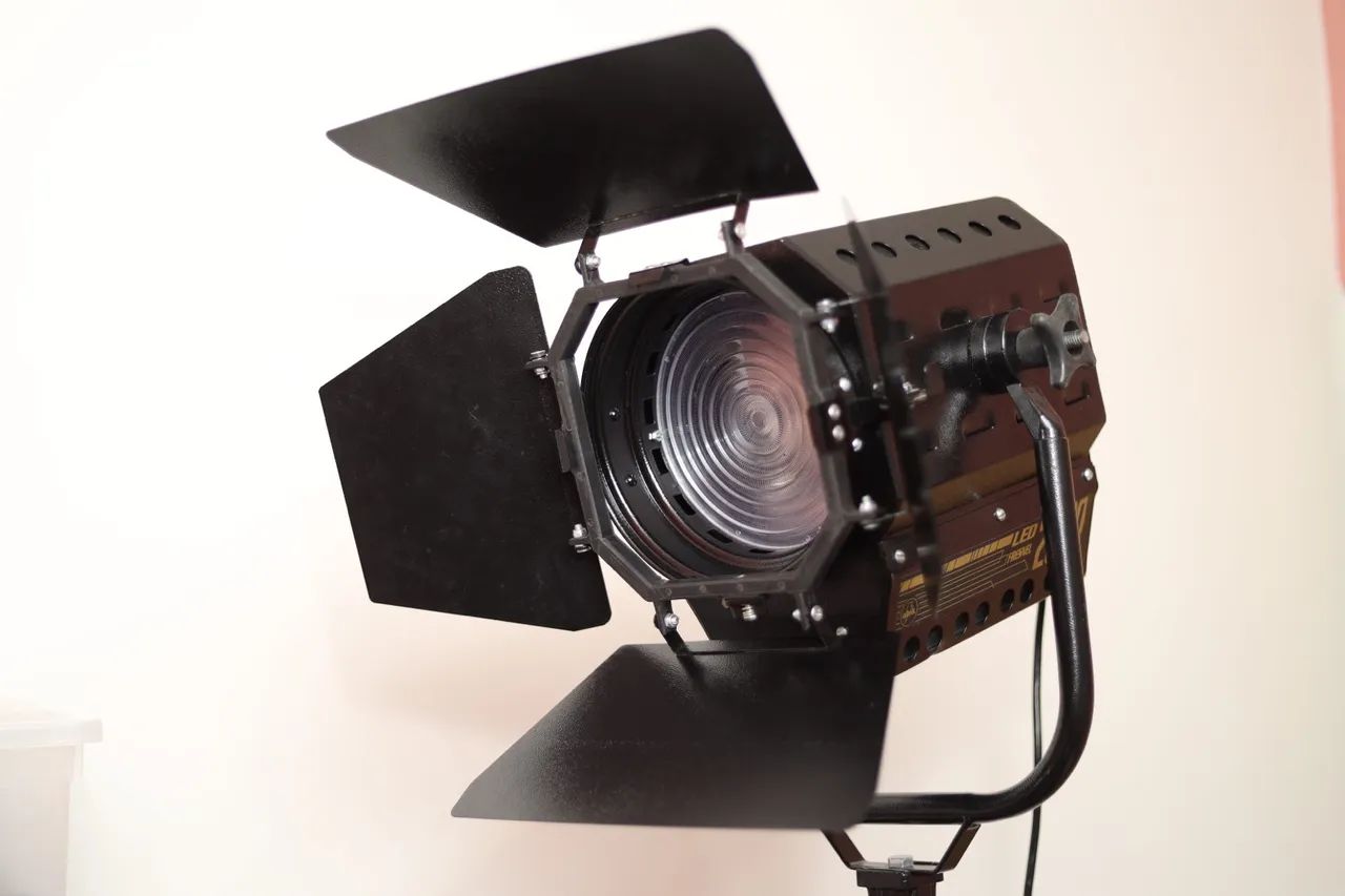 Refletor fresnel Atek 200 PRO