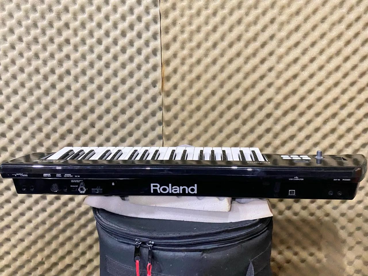 Teclado Roland AC-09 Lucina Novíssimo  - Foto 5