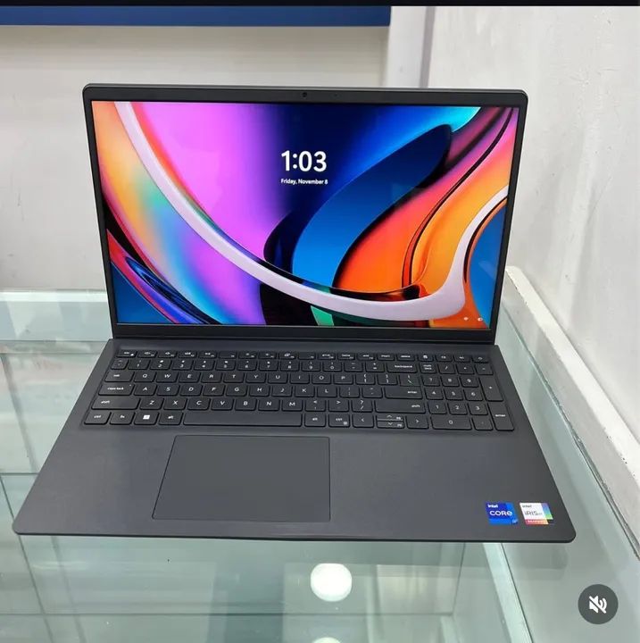 Notebook Dell i3 11 geração    Memória ram 8 giga SSD 128 gb + HD 1 terá 