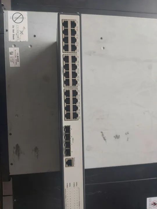 Switch 3Com Baseline 2928 SFP Plus 28 portas Gigabit  - Foto 2