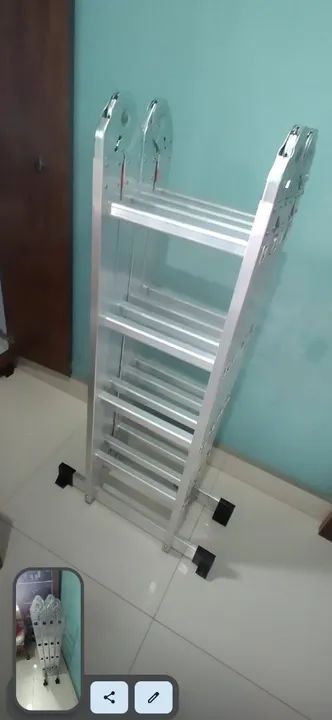 Vendo escada alongada nova 