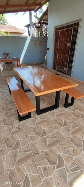 Mesa de madeira com bancos para área externa - Foto 2