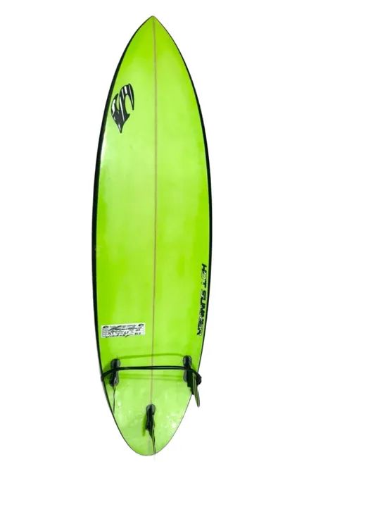 Prancha HotSummer com quilhas Seminova - Foto 3