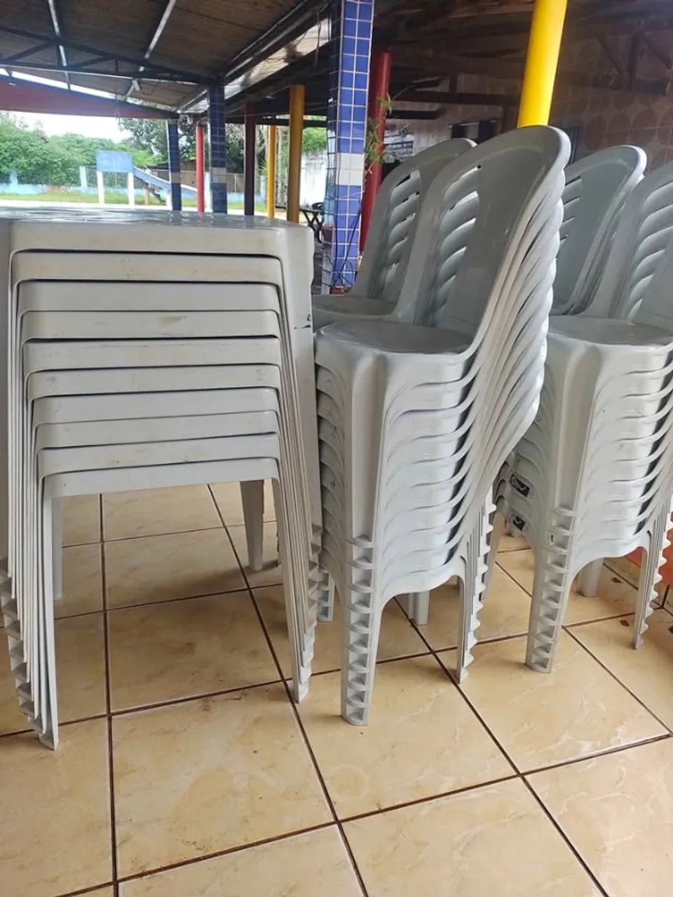 Aluguel de mesas e cadeiras para seu evento - (mesa + 4 cadeiras) a ...