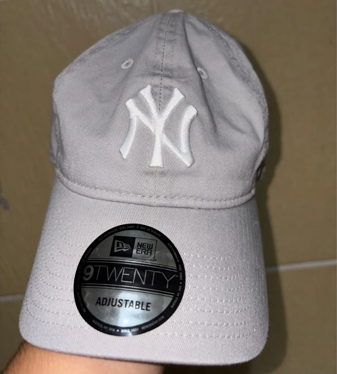 Boné New York Yankees 9Twenty - Cinza Claro