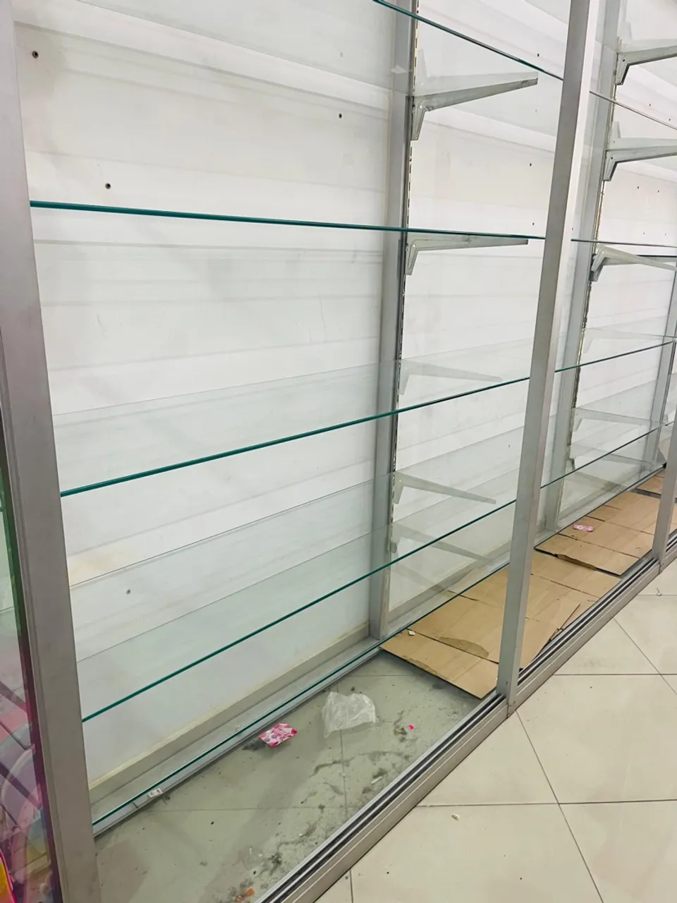 Expositor de Vidro para Comércio - Oportunidade!