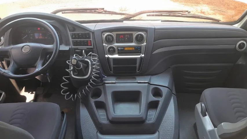 Volare DW9 Executivo 2015 - Único Dono 32 Lugares | Ar-condicionado | Motor Mercedes-Benz - Foto 12