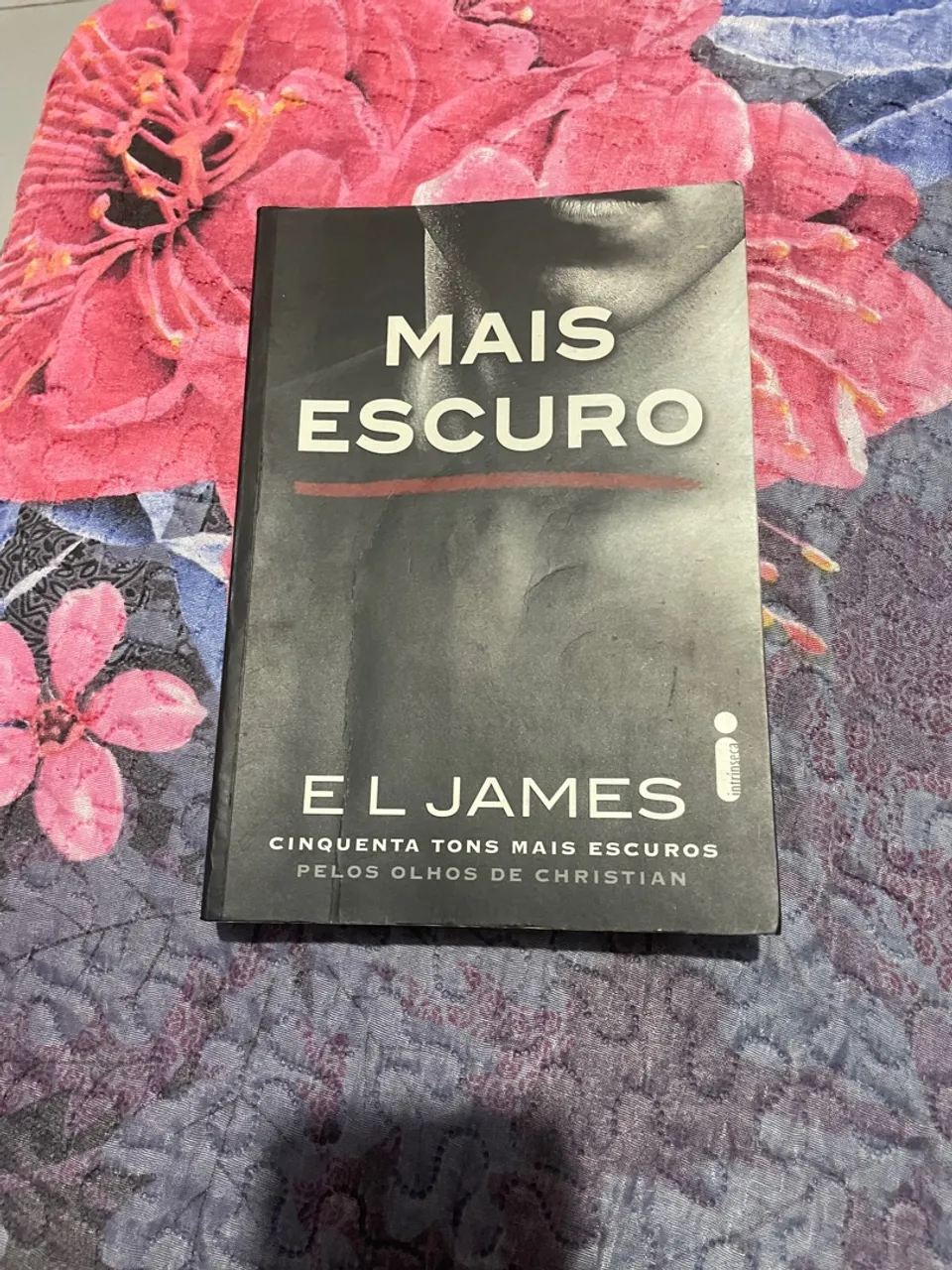 Livro Mais Escuro - E.L. James
