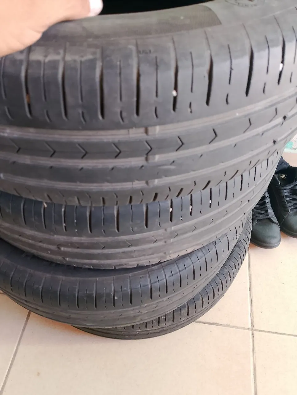 Pneu Continental aro 15 top.