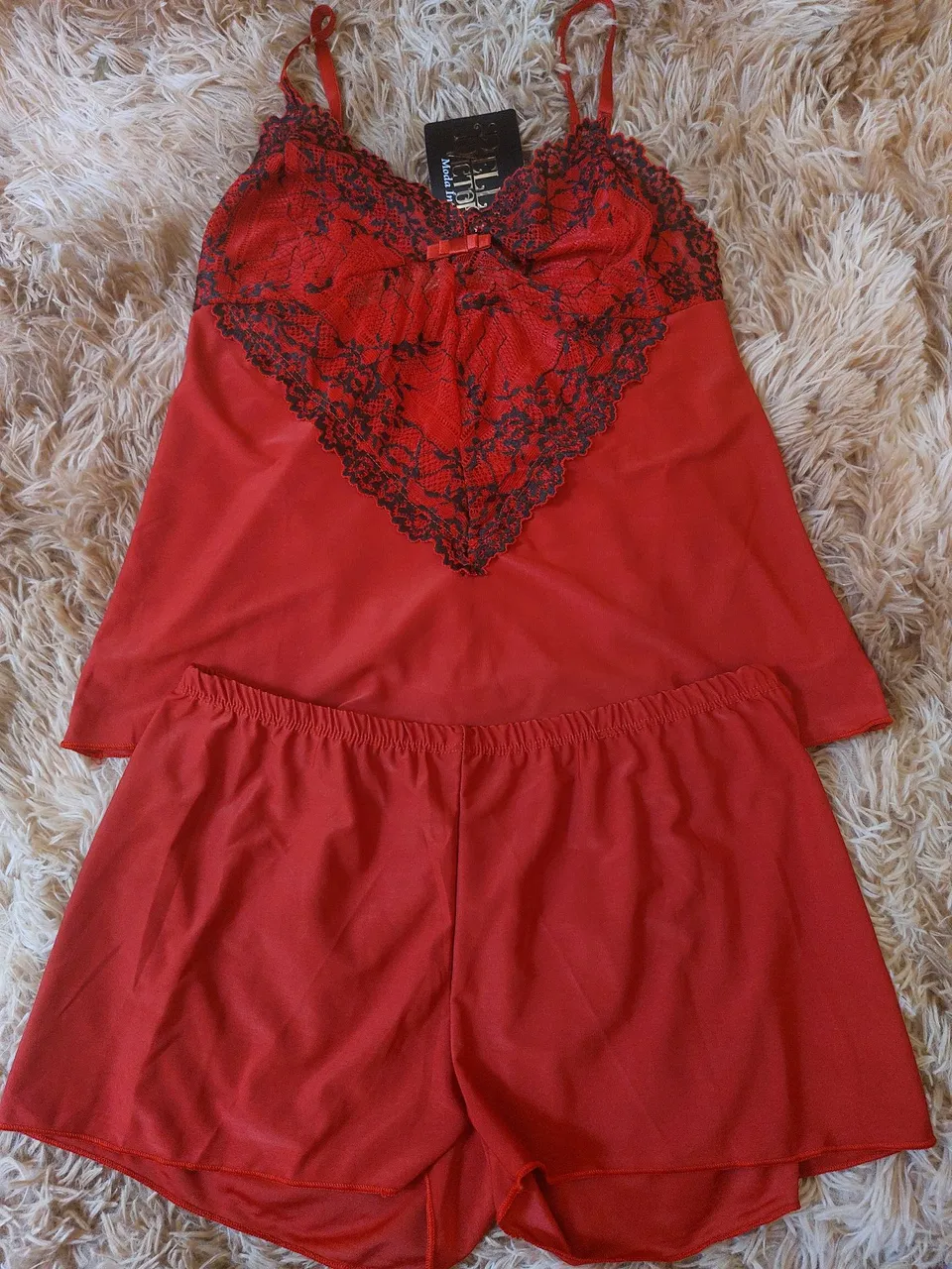 Conjunto de Lingerie com Detalhes em Renda