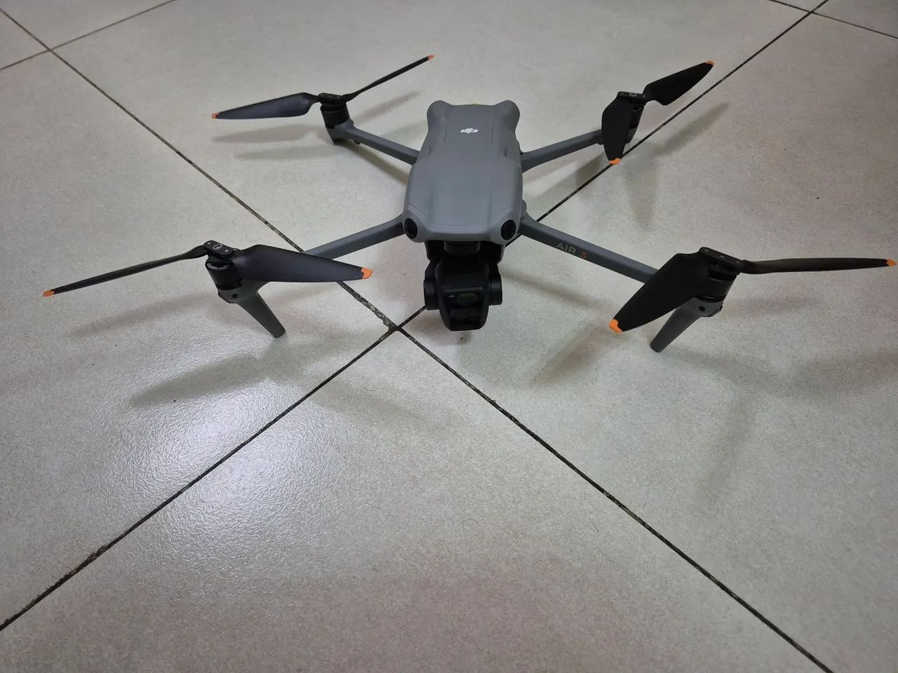 Drone DJI Air 3 - Semi novo - Foto 5