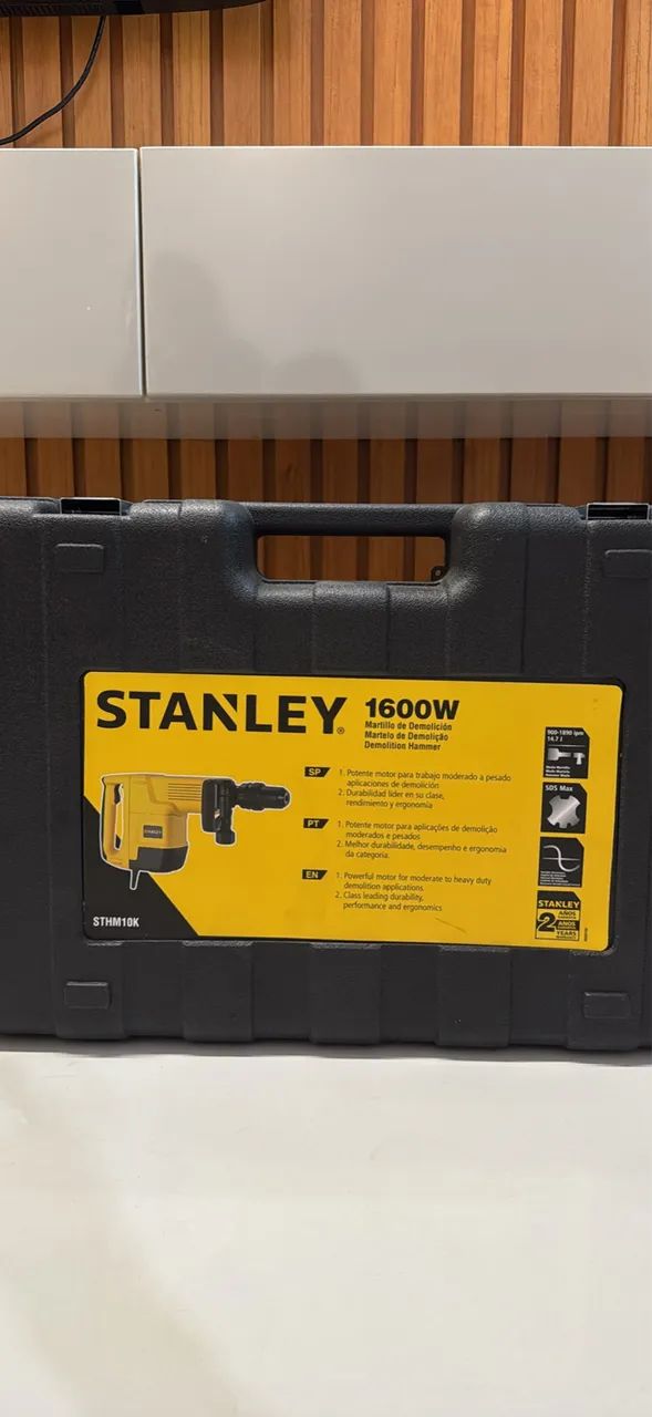 Stanley STHM10K-B2 Demolition Hammer, SDS Max, 10 kg, 1600 W, 220 V, Yellow, 220 V