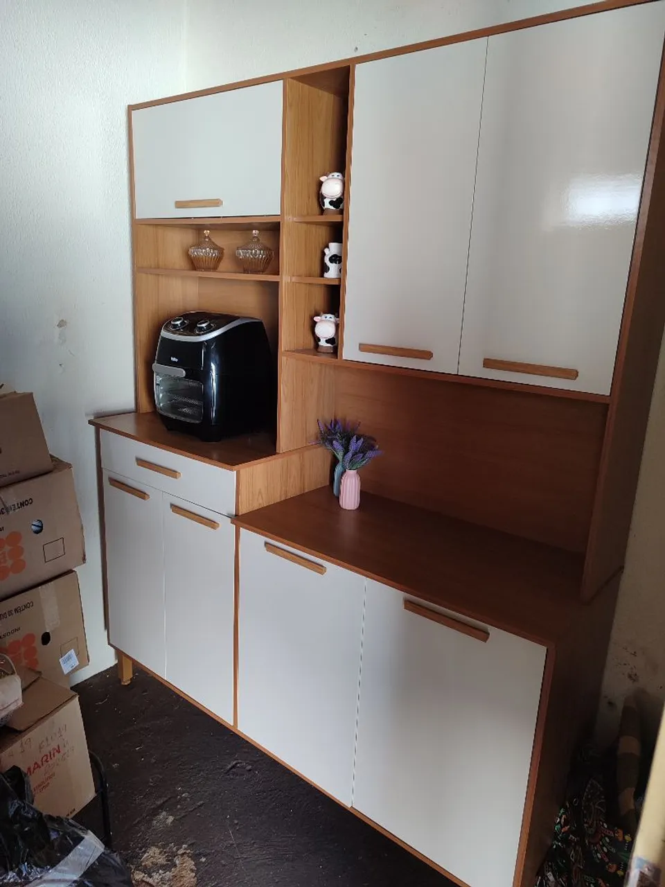 Armário de cozinha completo e funcional