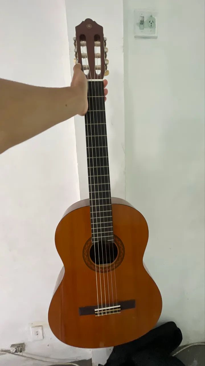 Violão 350$ aceito qualquer proposta 64290468856835122