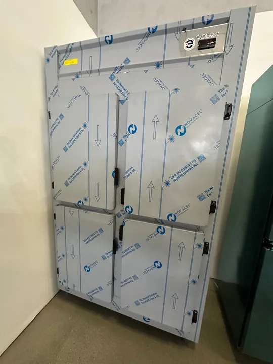 Geladeira comercial 4 Portas inox Gelopar